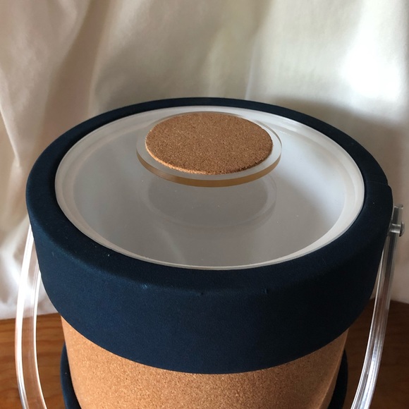 Vintage Morgan Designs Bucket Brigade - Picture 3 of 7